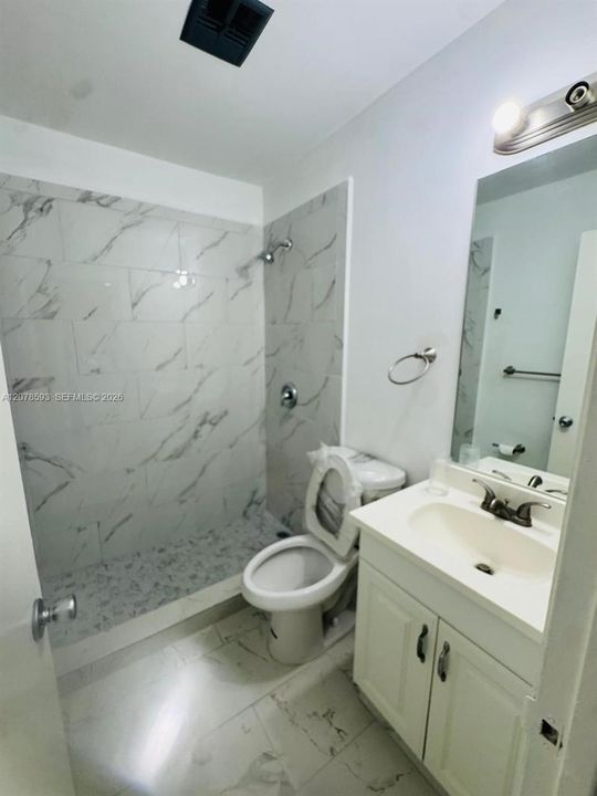 For Rent: $2,300 (2 beds, 2 baths, 868 Square Feet)