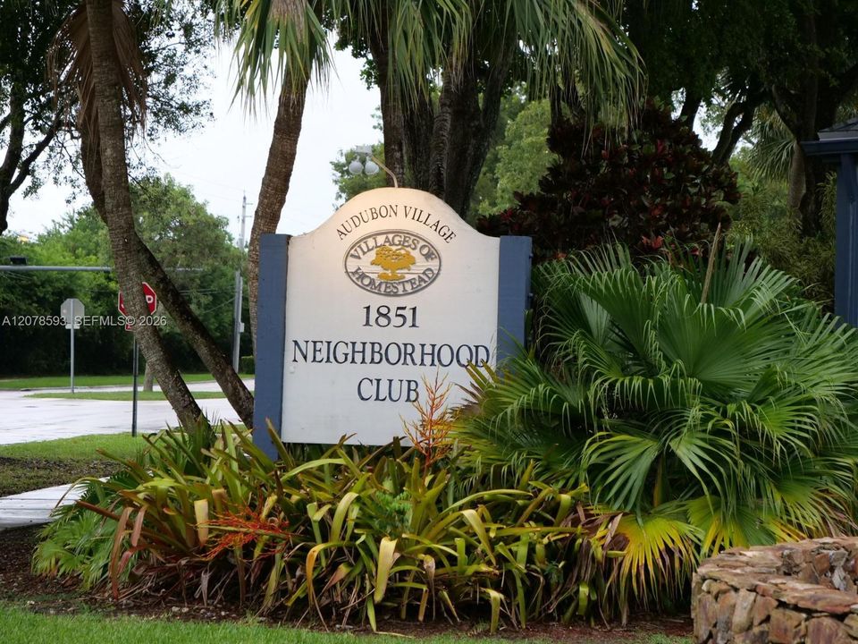 For Rent: $2,300 (2 beds, 2 baths, 868 Square Feet)