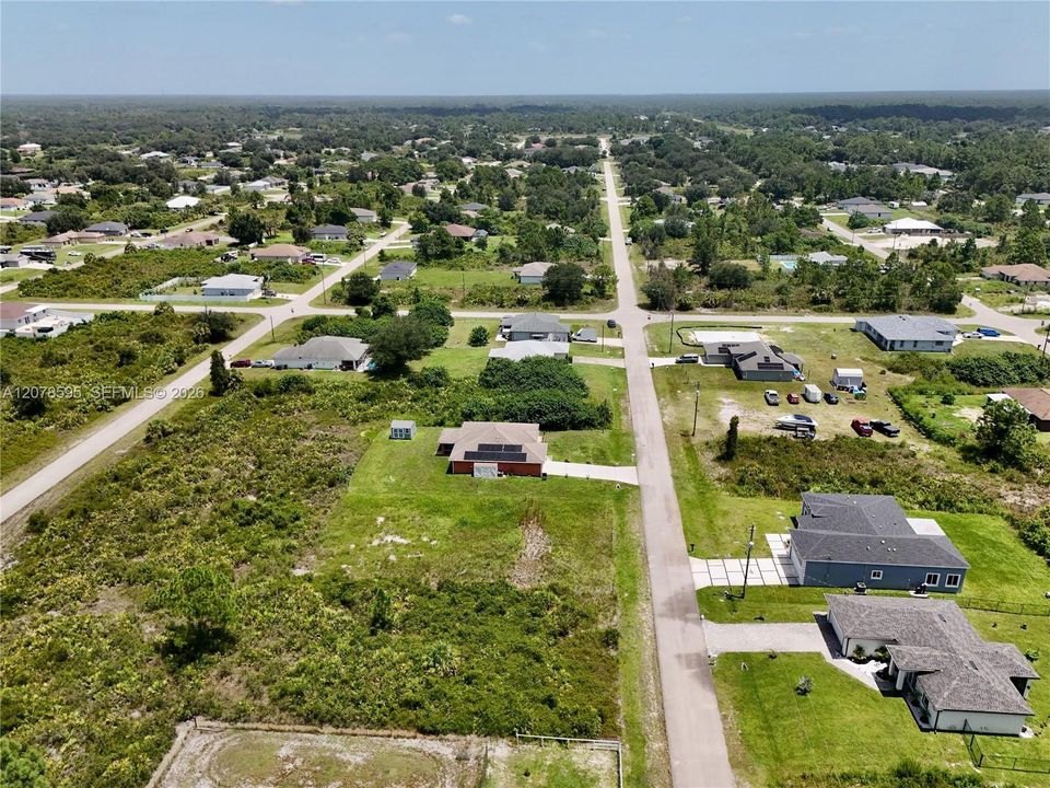 На продажу: $26,000 (0.25 acres)
