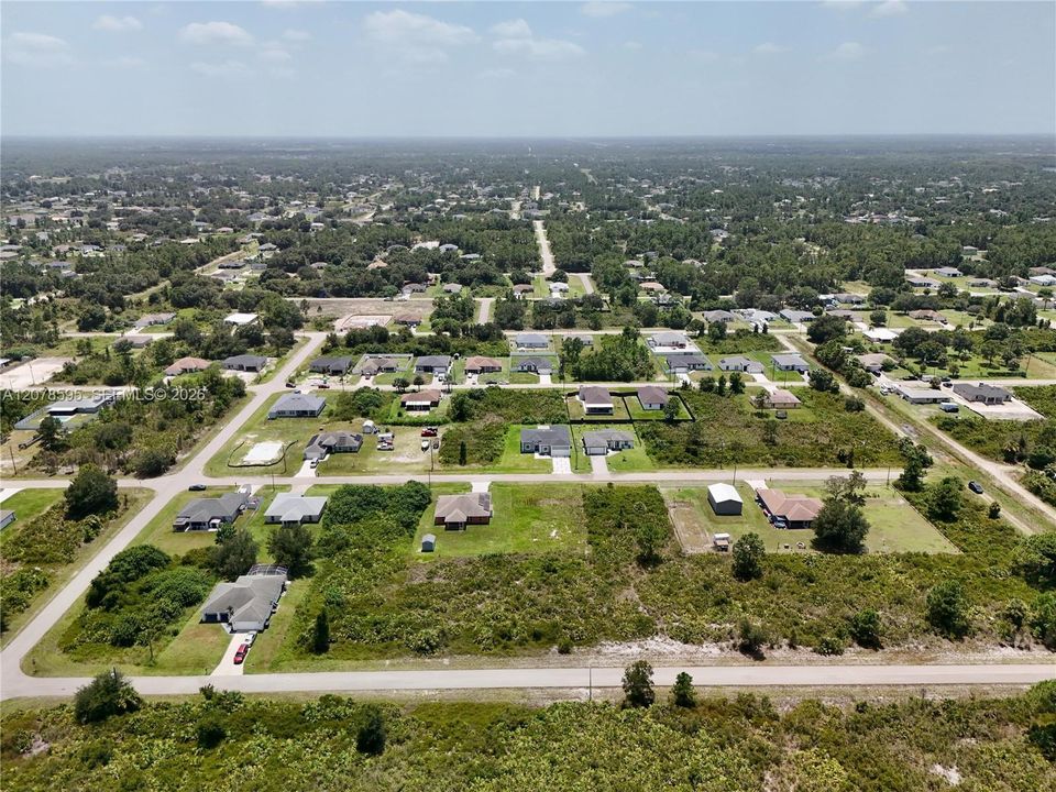 На продажу: $26,000 (0.25 acres)