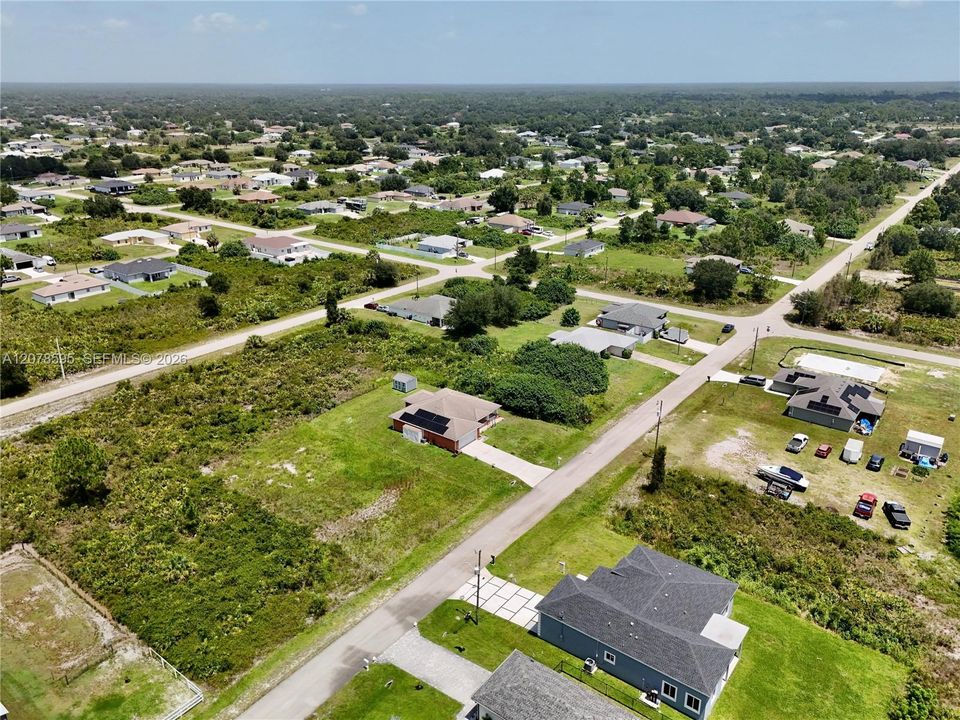 На продажу: $26,000 (0.25 acres)