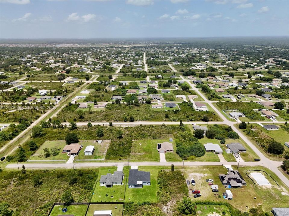 На продажу: $26,000 (0.25 acres)