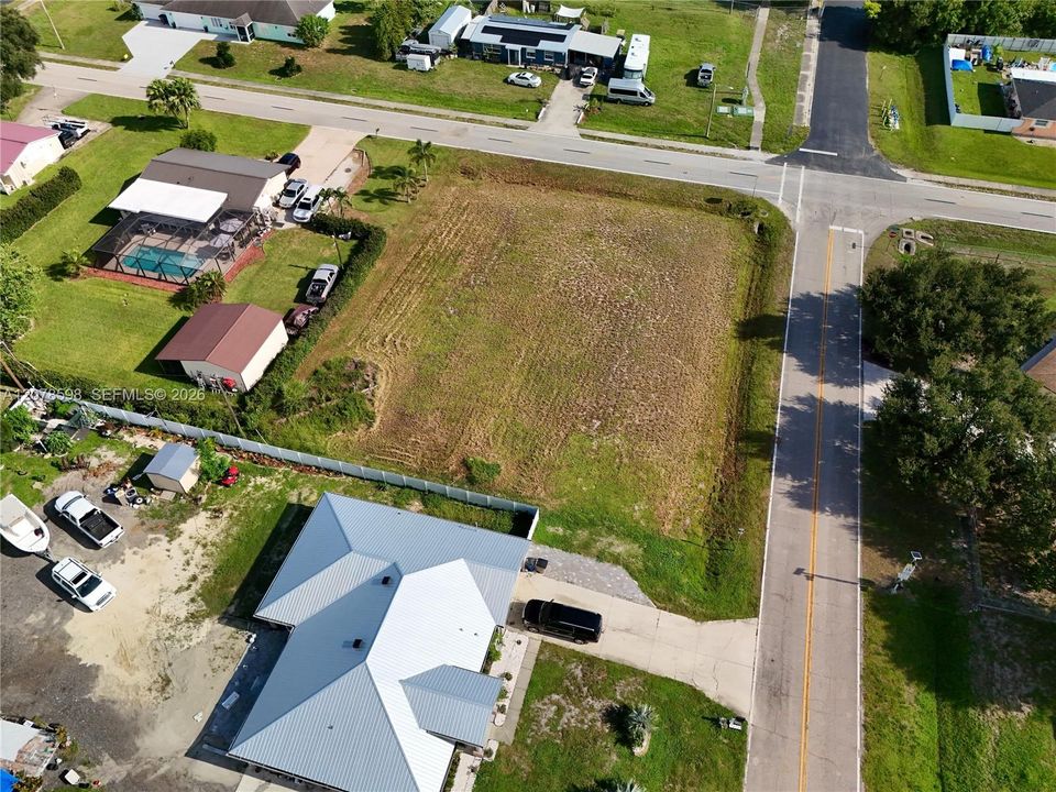 待售: $60,000 (0.46 acres)