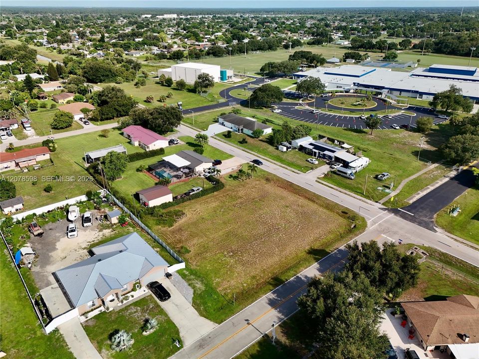 待售: $60,000 (0.46 acres)