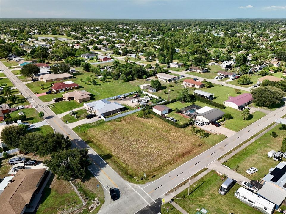 待售: $60,000 (0.46 acres)