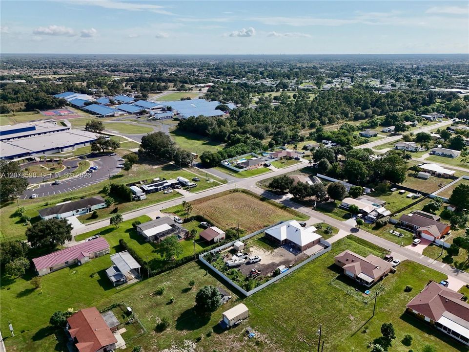 待售: $60,000 (0.46 acres)