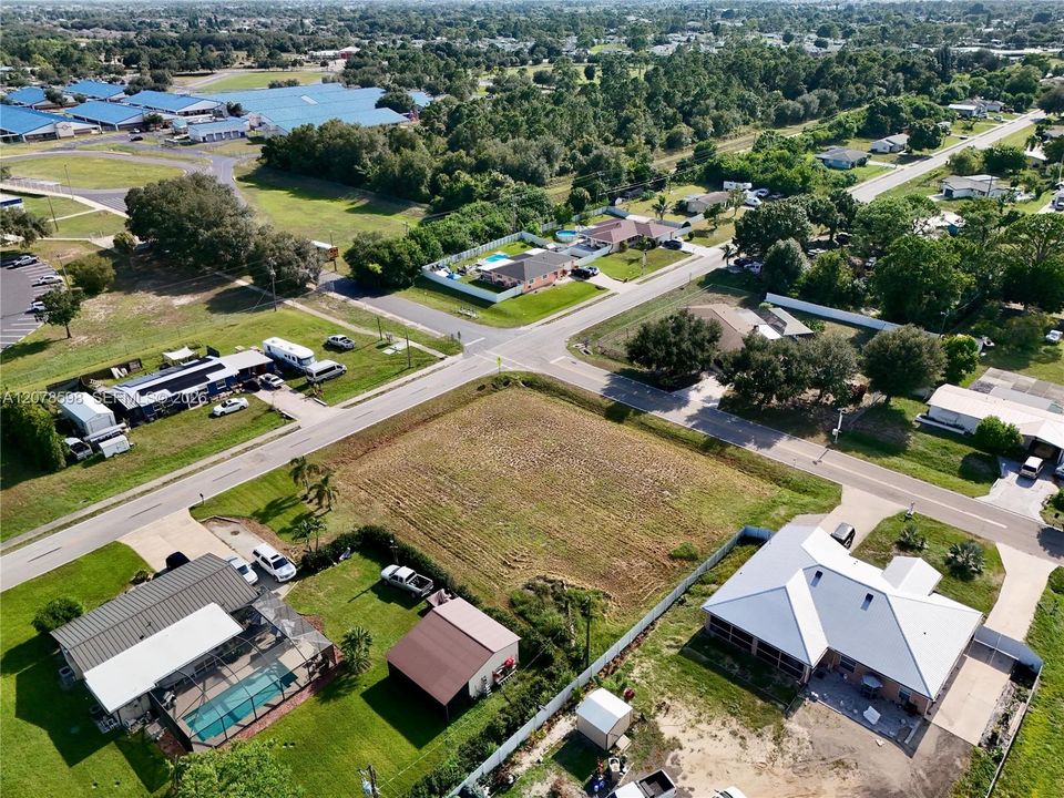 待售: $60,000 (0.46 acres)