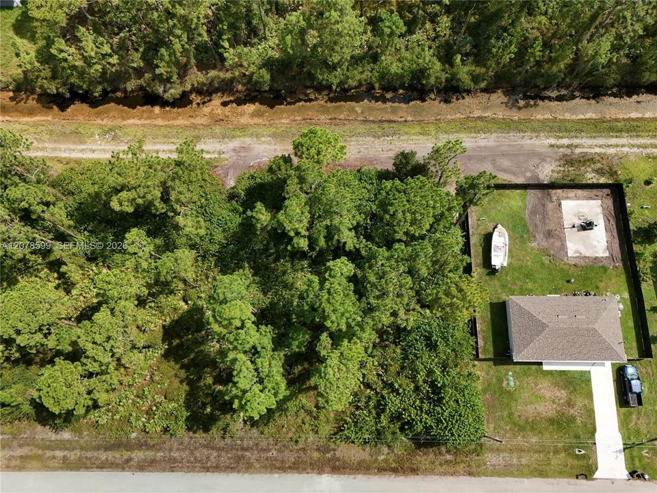 待售: $20,000 (0.23 acres)