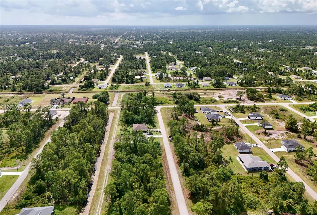 待售: $20,000 (0.23 acres)