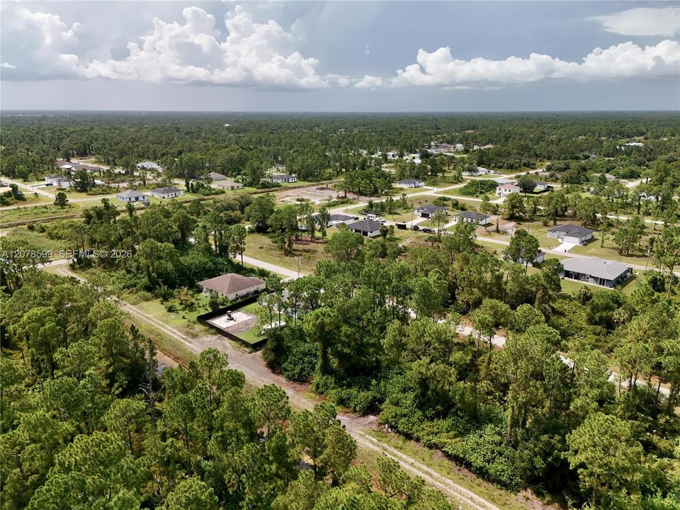 待售: $20,000 (0.23 acres)