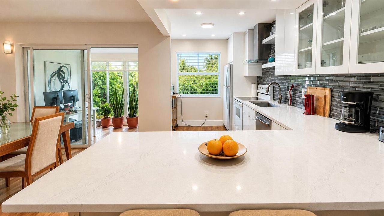 KITCHEN & DINING