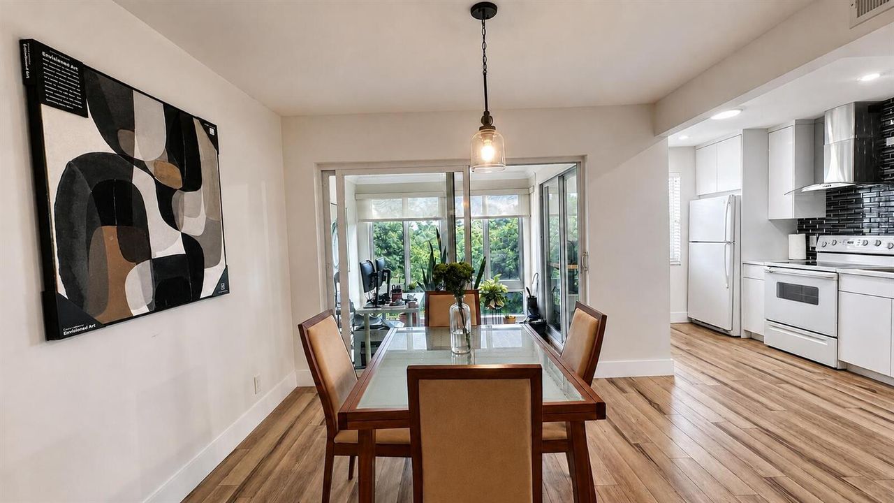 DINING & KITCHEN