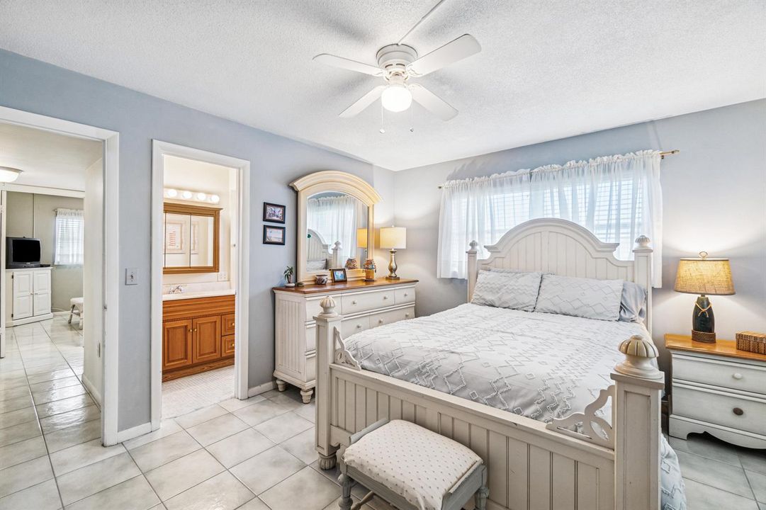 108 20th Ave NE #201 Boynton Fl 33435