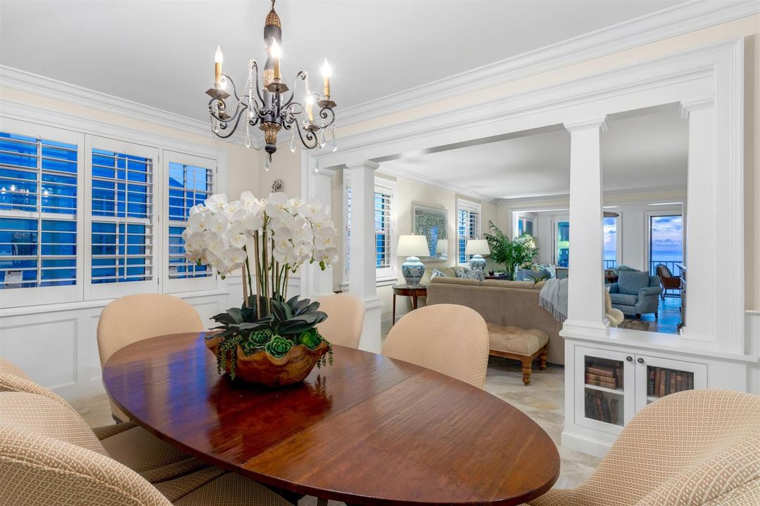DINING_ROOM_ANGLE_LEFT_SUNRISE