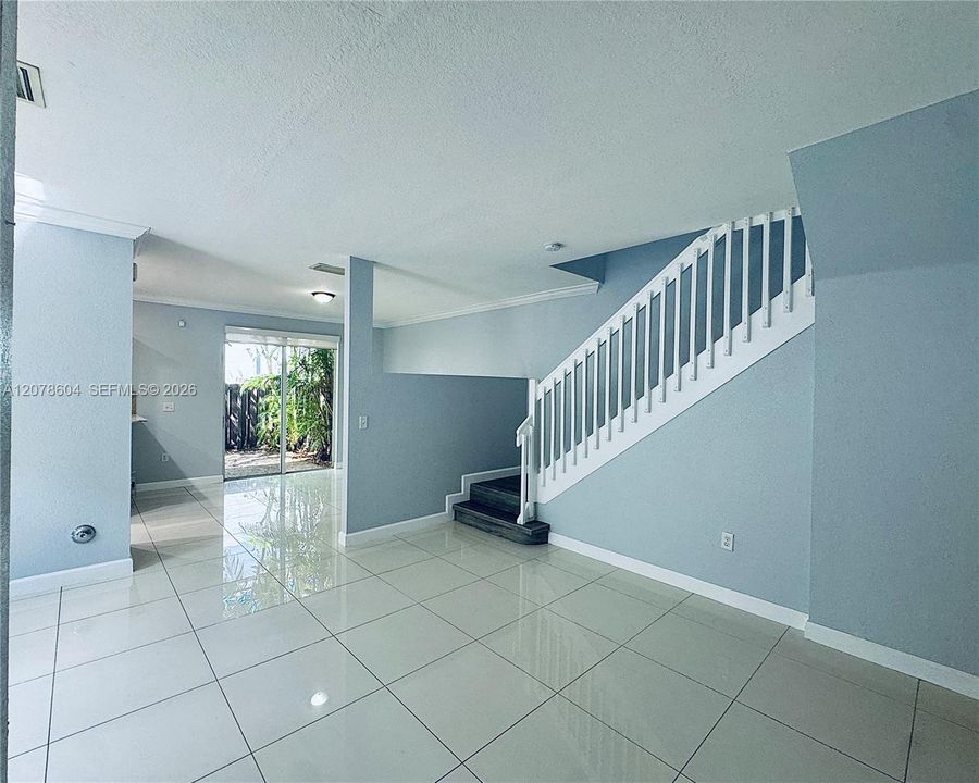 En Renta: $3,700 (4 camas, 3 baños, 1912 Pies cuadrados)