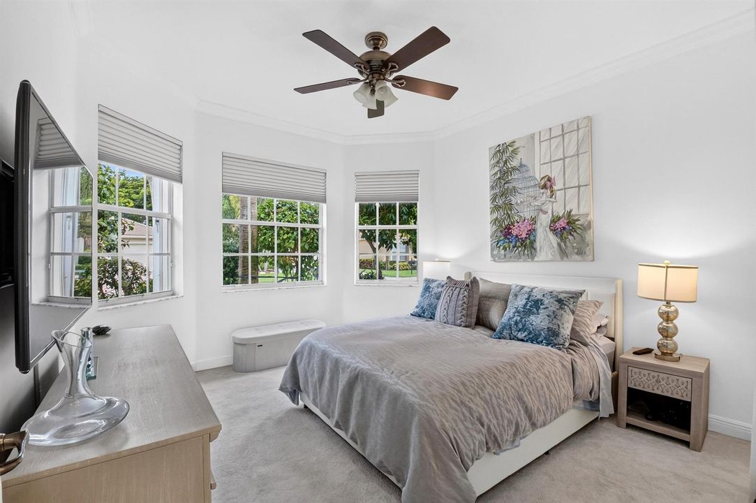Inviting Guest Bedroom