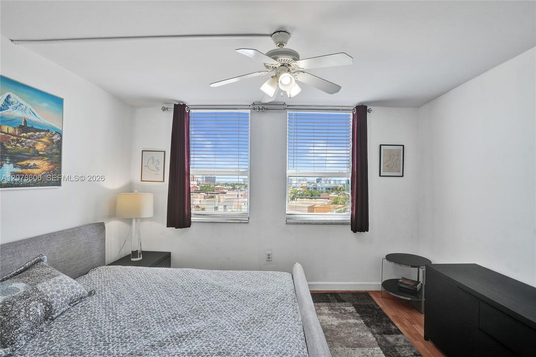 For Rent: $4,500 (1 beds, 1 baths, 740 Square Feet)