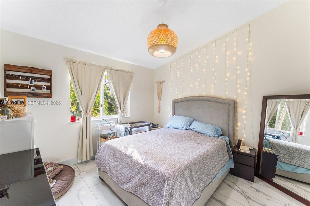 For Rent: $2,250 (2 beds, 2 baths, 822 Square Feet)