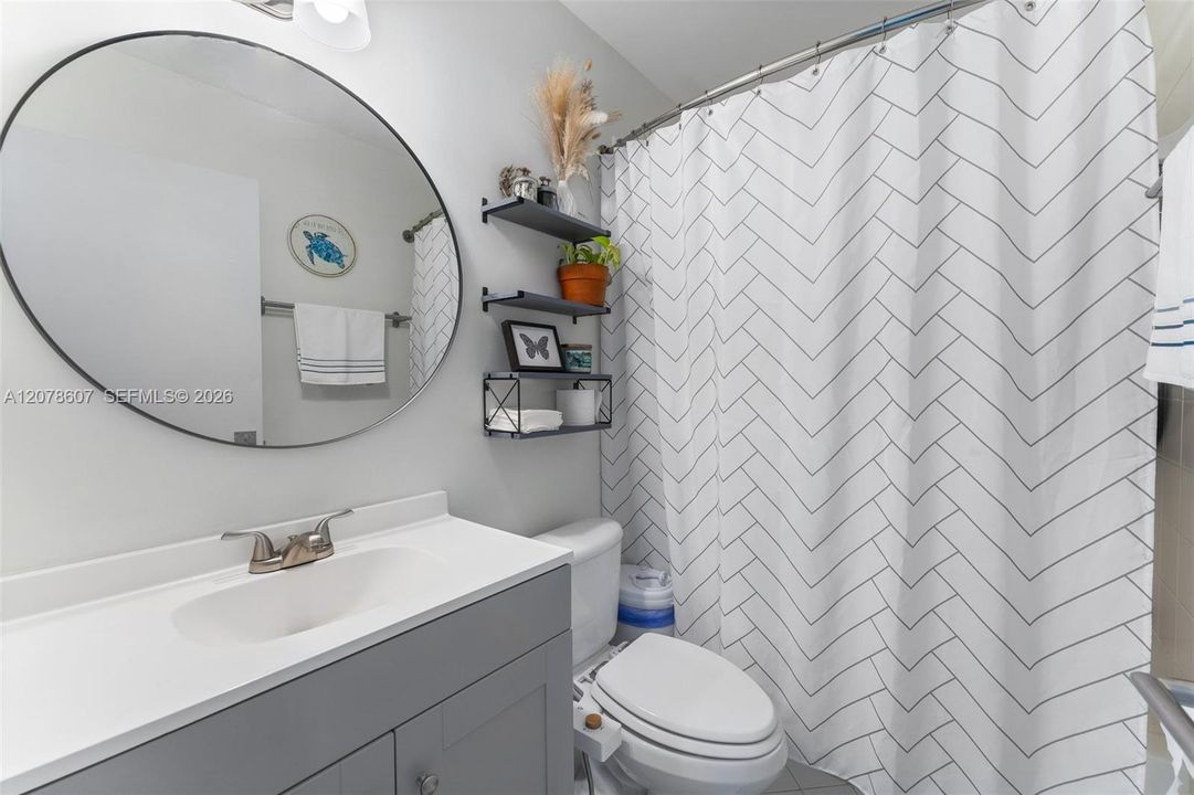 For Rent: $2,250 (2 beds, 2 baths, 822 Square Feet)