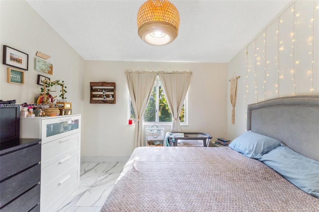 For Rent: $2,250 (2 beds, 2 baths, 822 Square Feet)