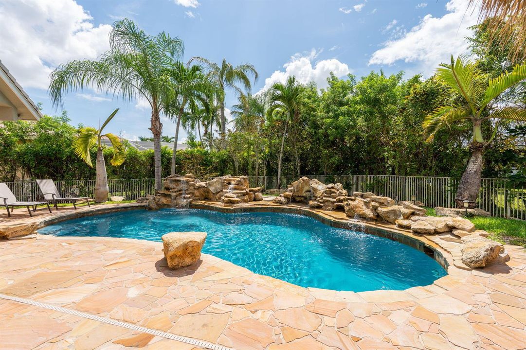 55-web-or-mls-A7406130