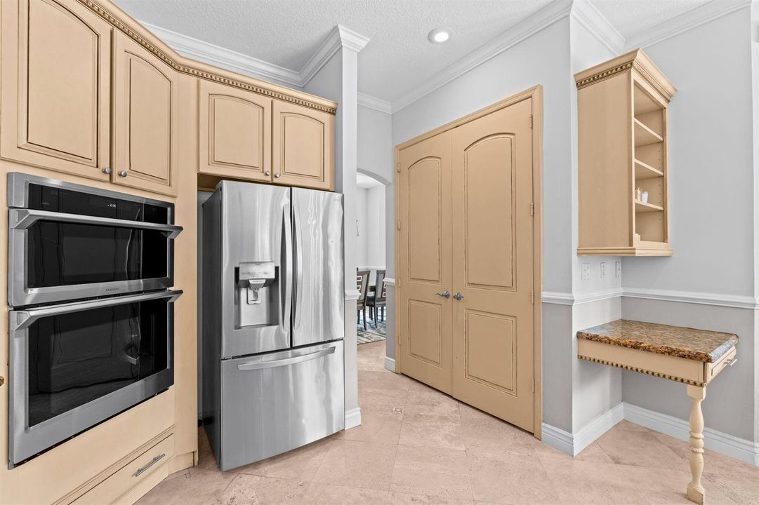 13-web-or-mls-A7406159