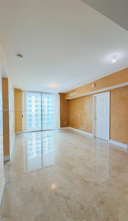 В аренду: $2,800 (2 спален, 2 ванн, 1052 Квадратных фут)