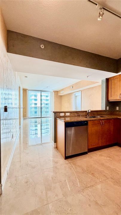 В аренду: $2,800 (2 спален, 2 ванн, 1052 Квадратных фут)