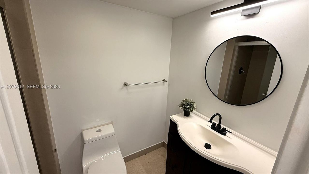 For Rent: $2,850 (2 beds, 2 baths, 1087 Square Feet)