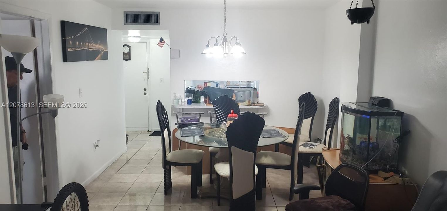 En Venta: $173,900 (1 camas, 1 baños, 688 Pies cuadrados)