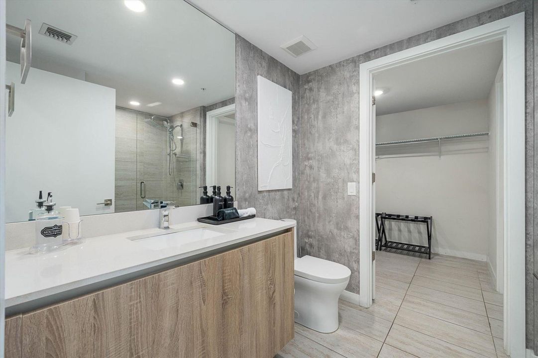 14-3900 Biscayne Blvd #S910, Miami-35