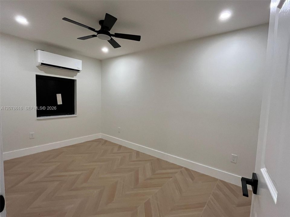 For Rent: $1,975 (1 beds, 1 baths, 535 Square Feet)