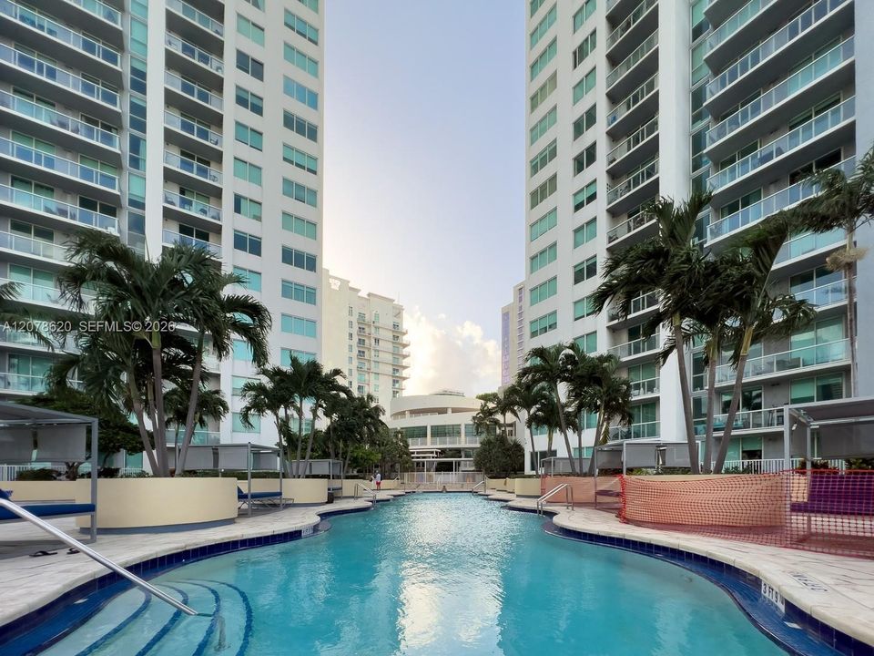 En Venta: $475,000 (2 camas, 1 baños, 1000 Pies cuadrados)