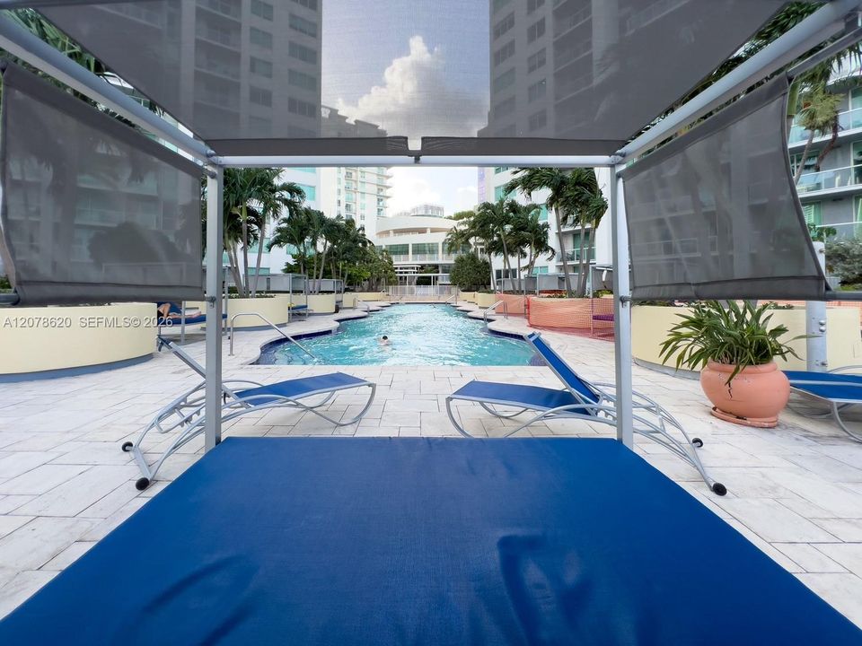 En Venta: $475,000 (2 camas, 1 baños, 1000 Pies cuadrados)