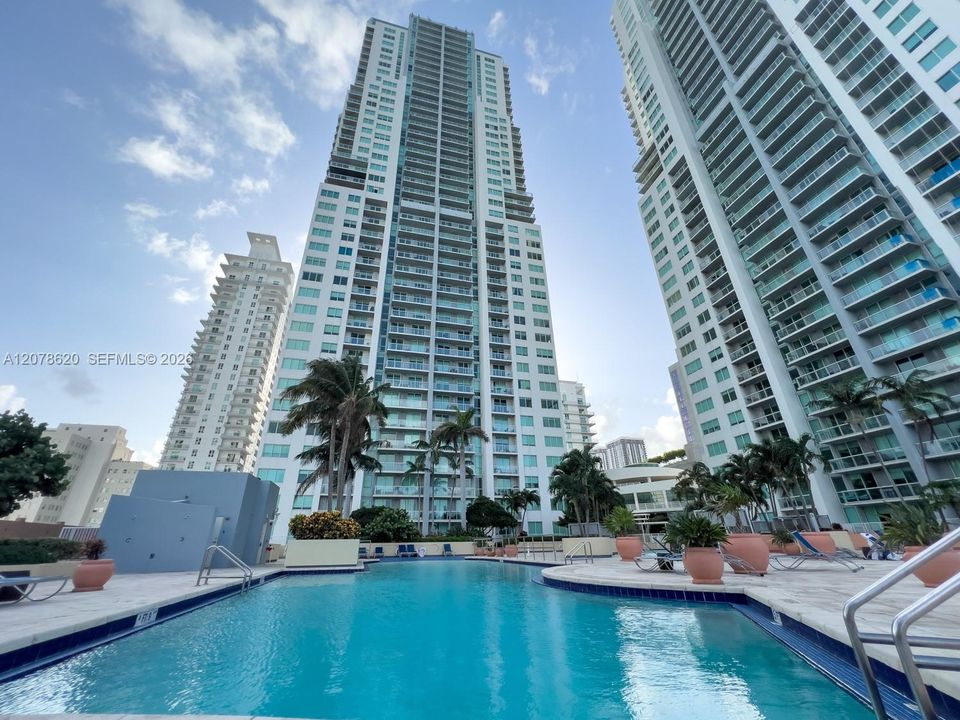 En Venta: $475,000 (2 camas, 1 baños, 1000 Pies cuadrados)