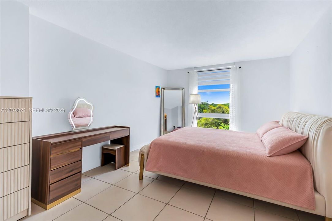 На продажу: $160,000 (1 спален, 1 ванн, 720 Квадратных фут)