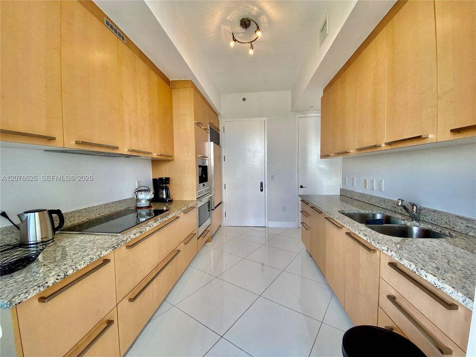For Rent: $5,500 (2 beds, 2 baths, 1463 Square Feet)