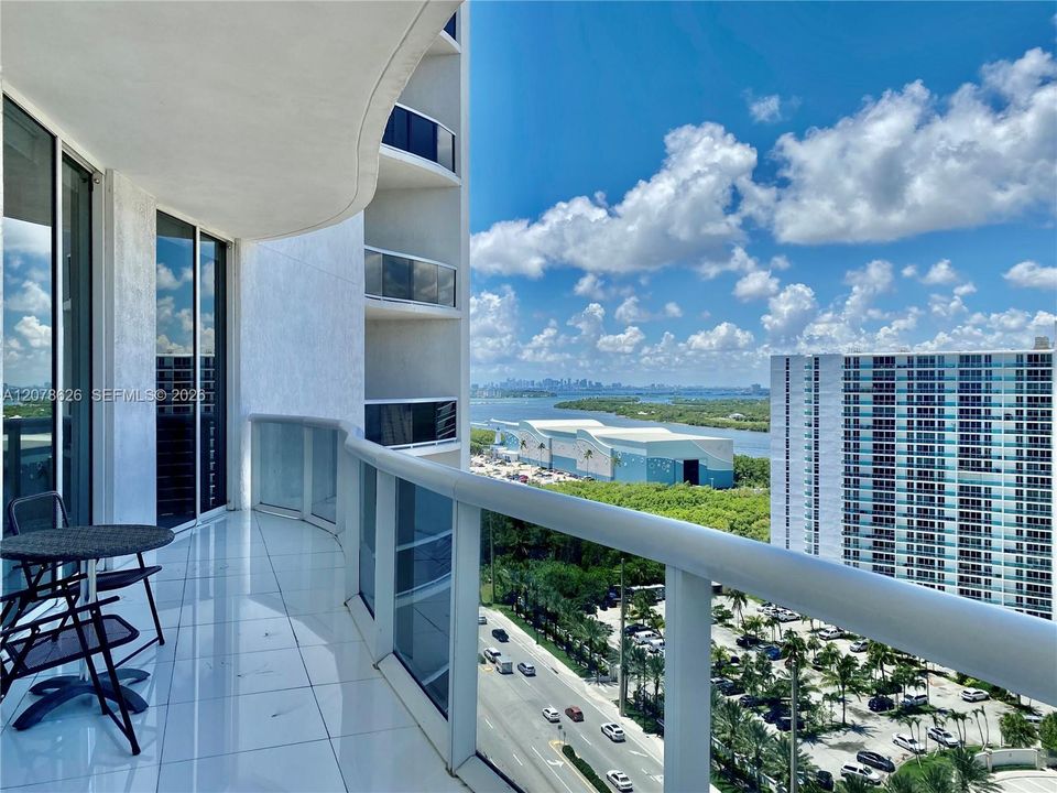 For Rent: $5,500 (2 beds, 2 baths, 1463 Square Feet)