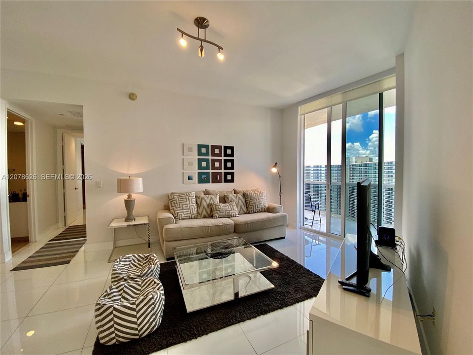 For Rent: $5,500 (2 beds, 2 baths, 1463 Square Feet)
