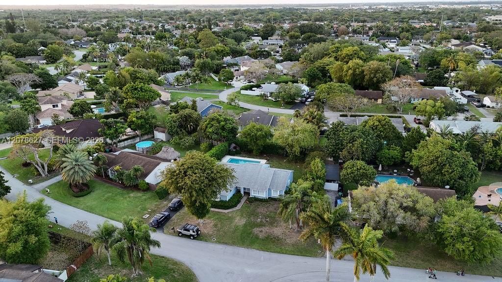 En Venta: $749,000 (4 camas, 2 baños, 1734 Pies cuadrados)