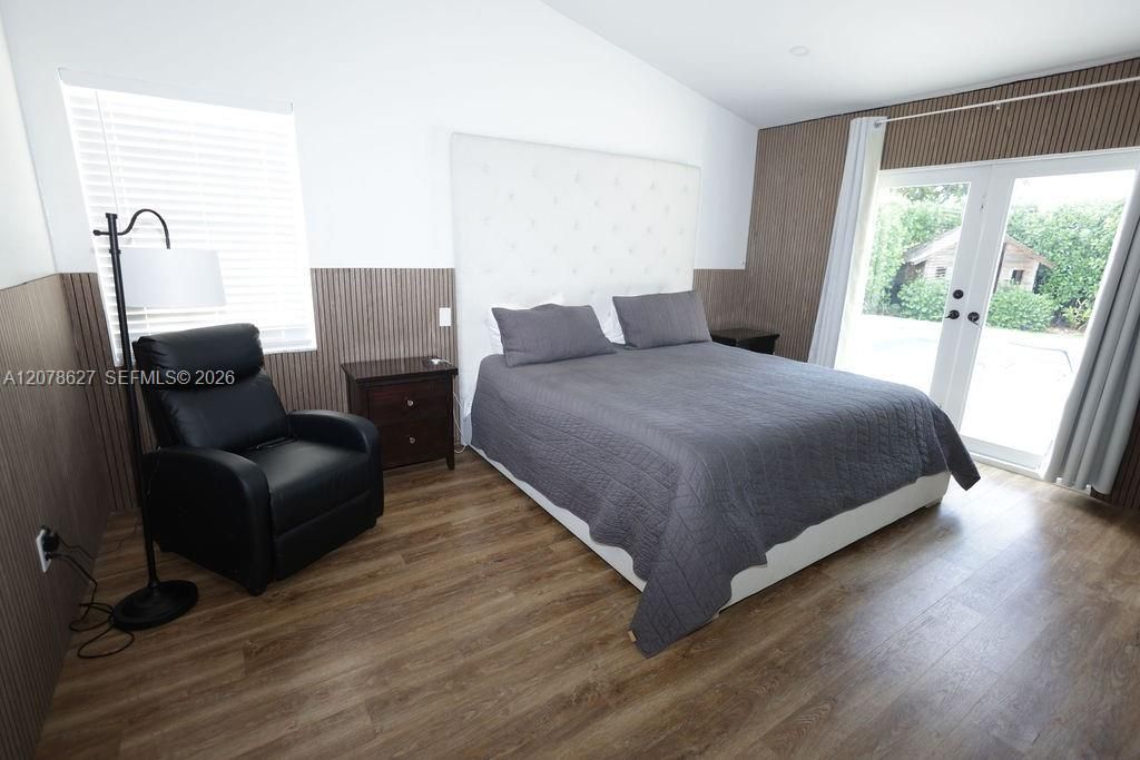 En Venta: $749,000 (4 camas, 2 baños, 1734 Pies cuadrados)