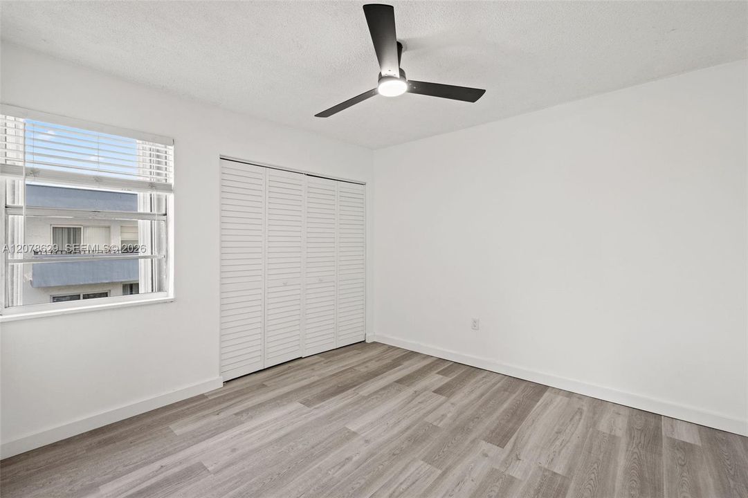 For Rent: $2,500 (2 beds, 1 baths, 900 Square Feet)