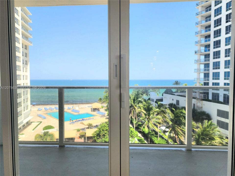 For Rent: $4,500 (2 beds, 2 baths, 1120 Square Feet)