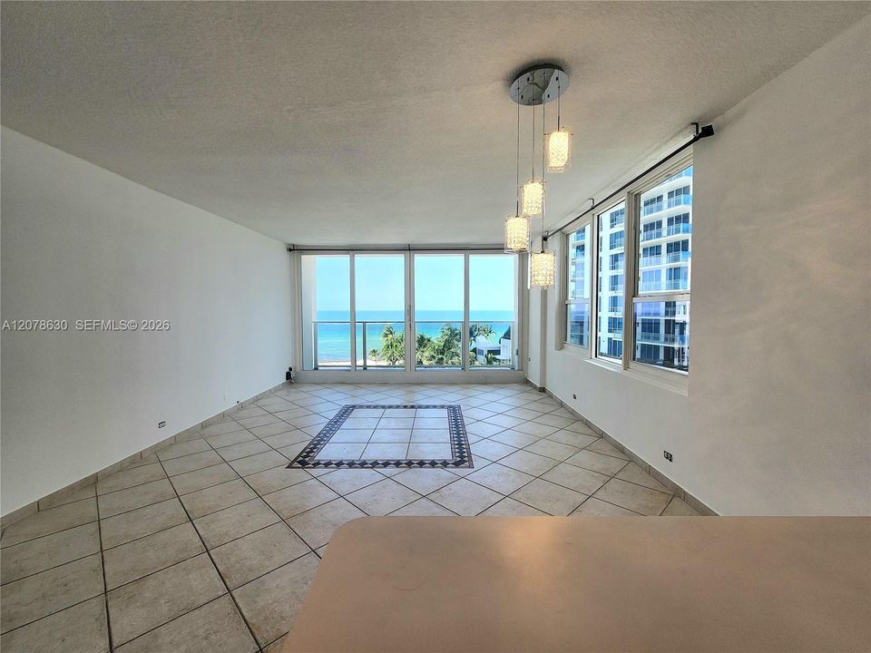 For Rent: $4,500 (2 beds, 2 baths, 1120 Square Feet)