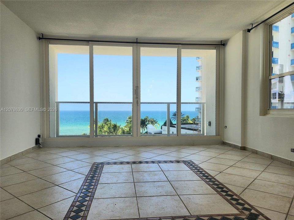 For Rent: $4,500 (2 beds, 2 baths, 1120 Square Feet)