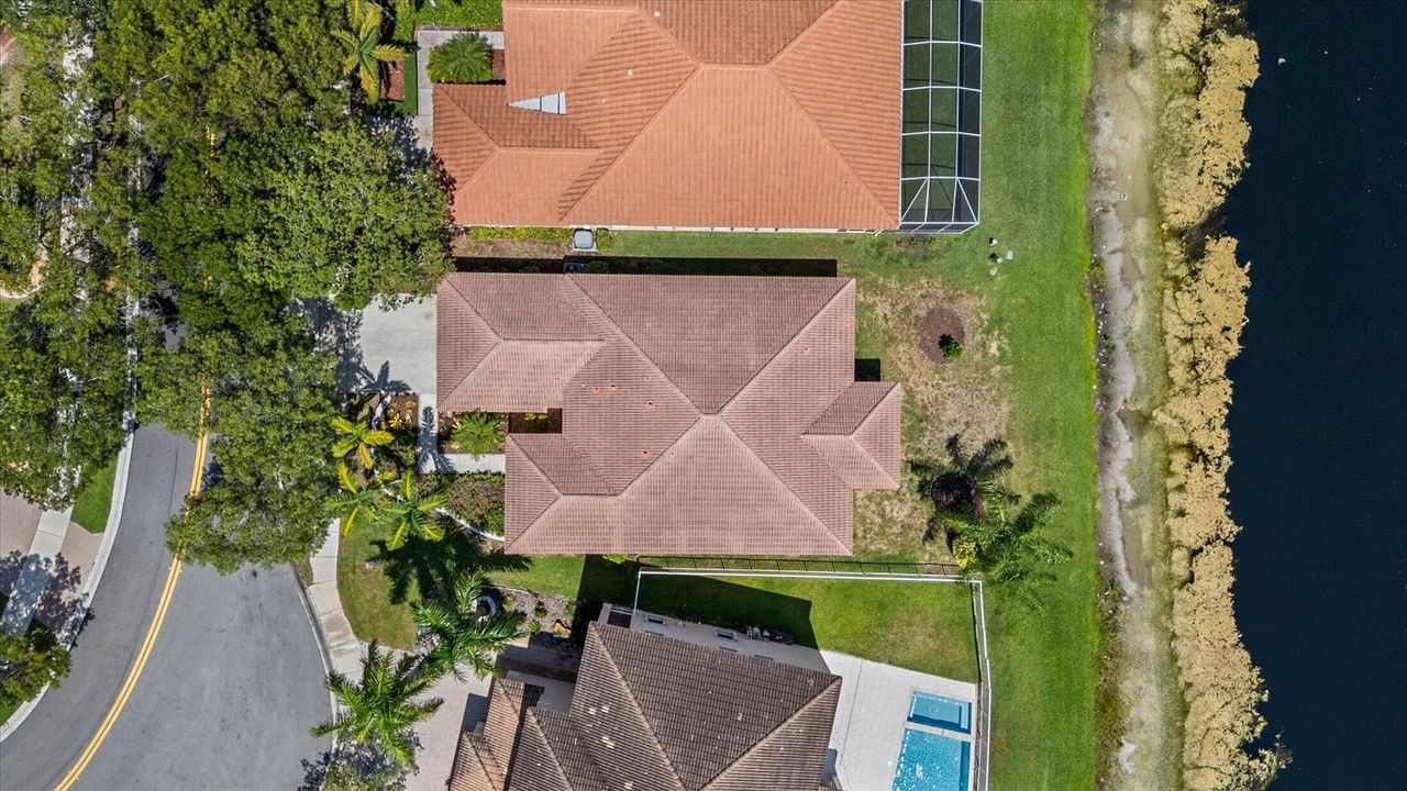 53-53-886 Sunflower Circle, Weston-8
