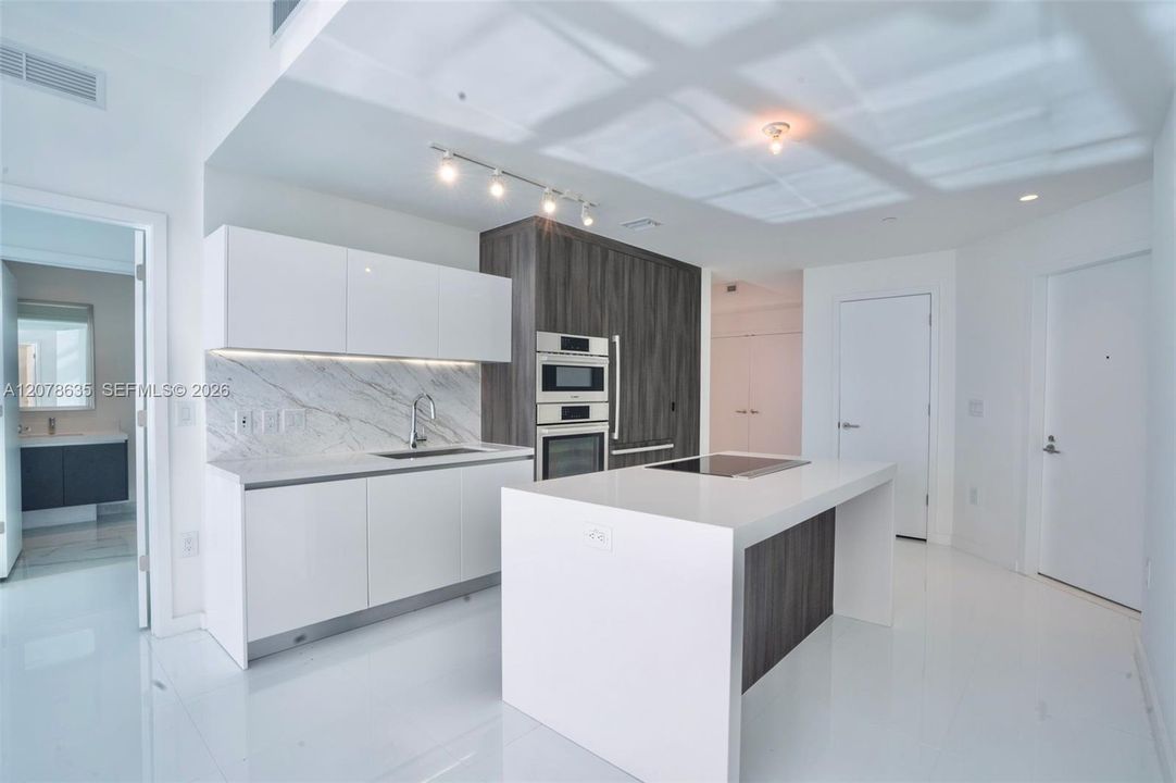 For Rent: $7,700 (2 beds, 3 baths, 1547 Square Feet)