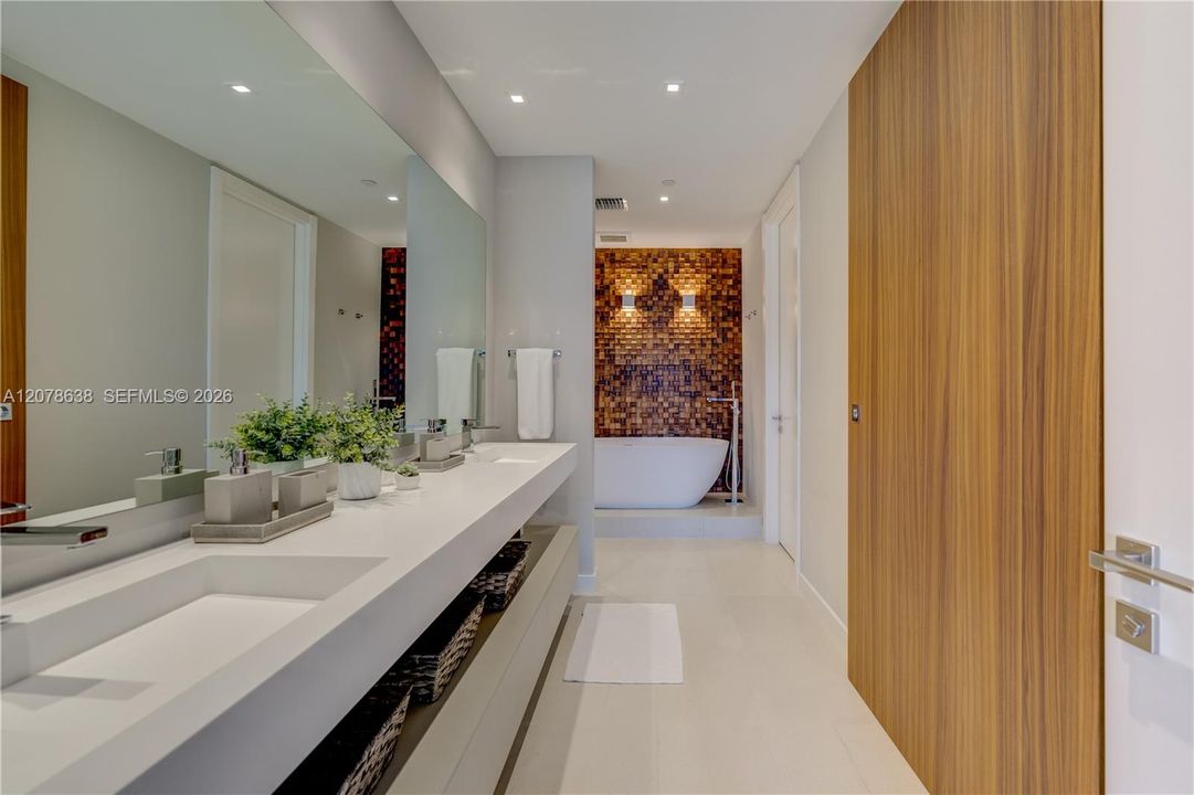 En Venta: $4,400,000 (3 camas, 3 baños, 1912 Pies cuadrados)
