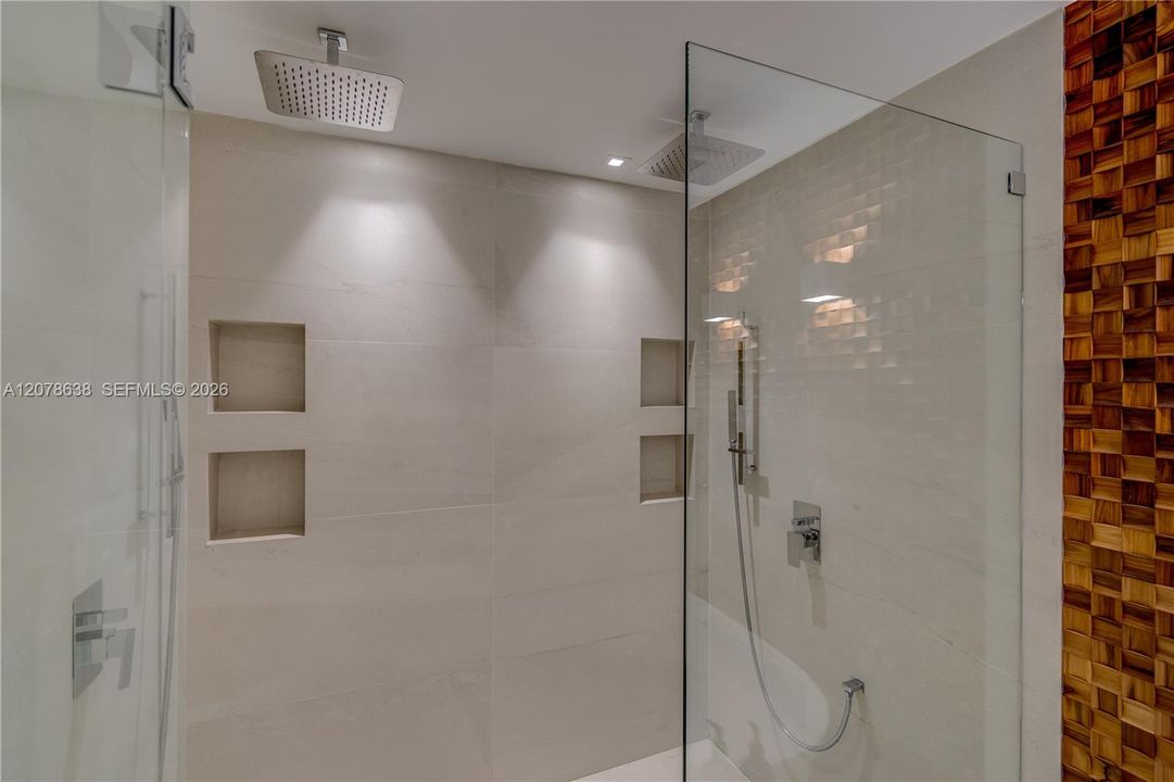 En Venta: $4,400,000 (3 camas, 3 baños, 1912 Pies cuadrados)