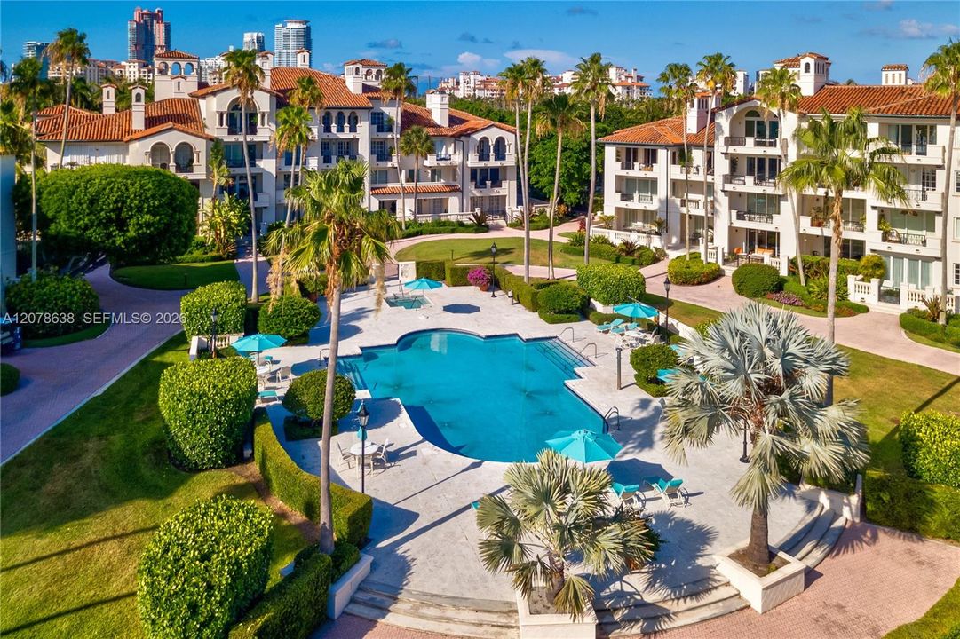 En Venta: $4,400,000 (3 camas, 3 baños, 1912 Pies cuadrados)